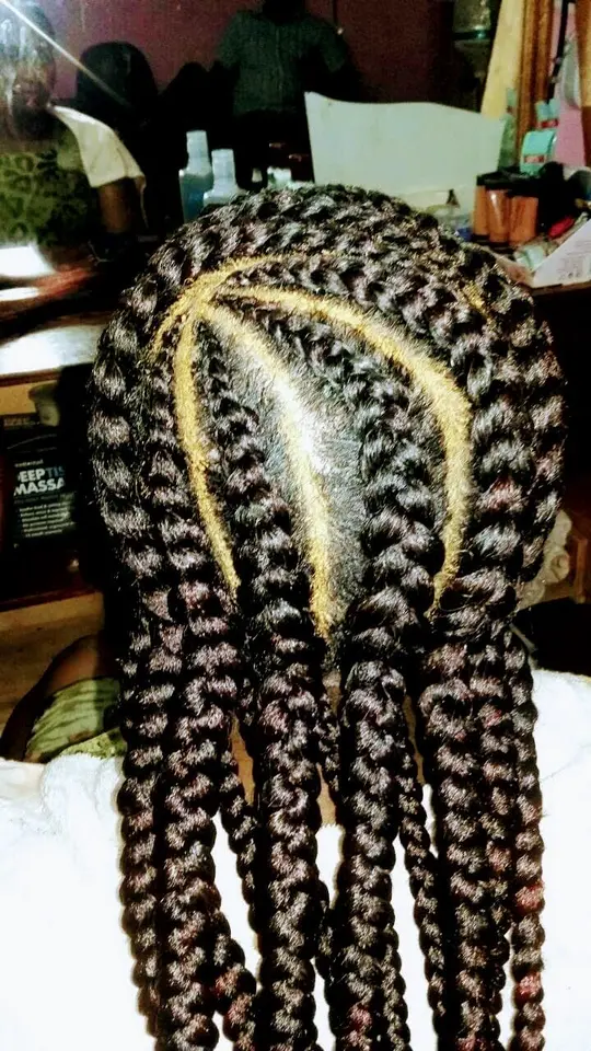 Cornrows hairstyle by Isa's African Hair Braiding in Savannah, GA (photo 36)