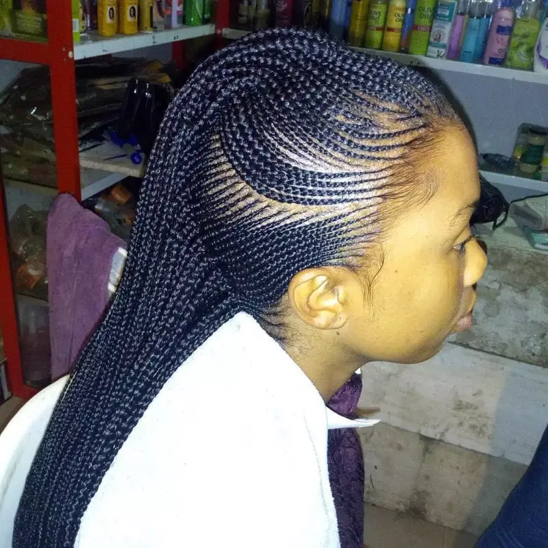 Cornrows hairstyle by Isa's African Hair Braiding in Savannah, GA (photo 54)